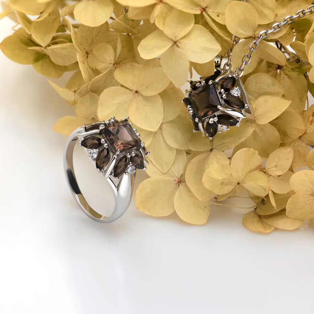 Fine gemstone jewellery with sapphire, ruby, emerald and other coloured stones