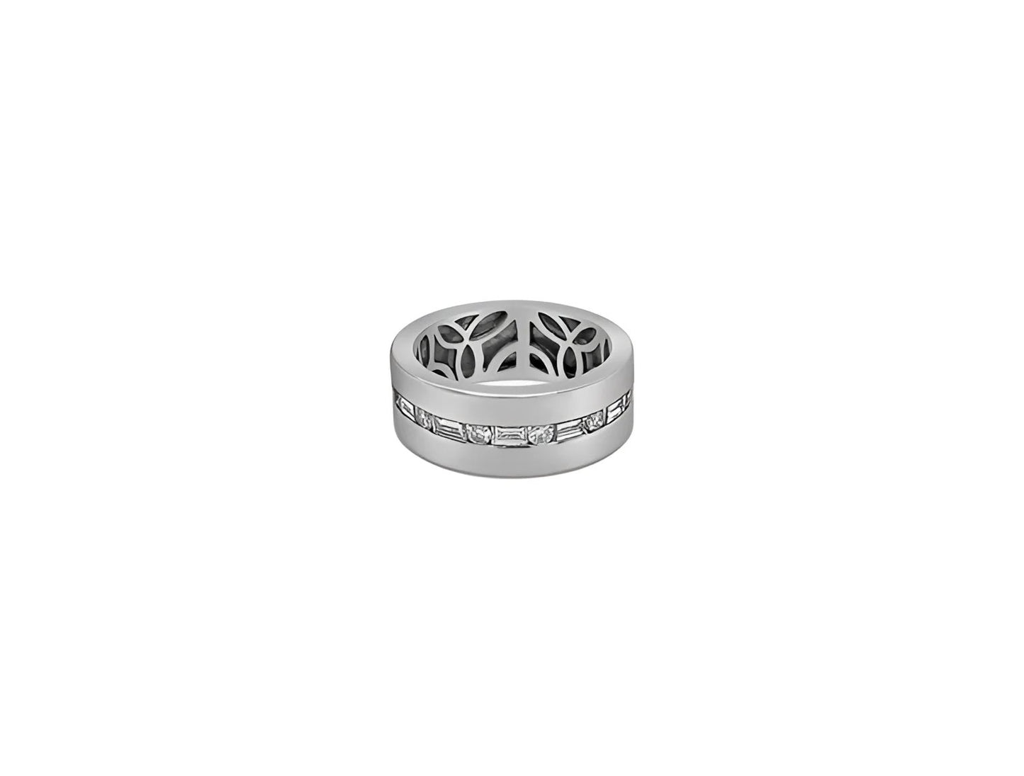 (REF 1621) 0.22ct Diamond 1/2 Eternity 0.39ct Baguette Ring (18ct White Gold)