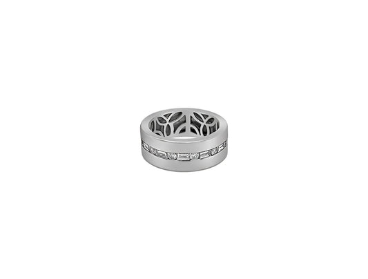 (REF 1621) 0.22ct Diamond 1/2 Eternity 0.39ct Baguette Ring (18ct White Gold)