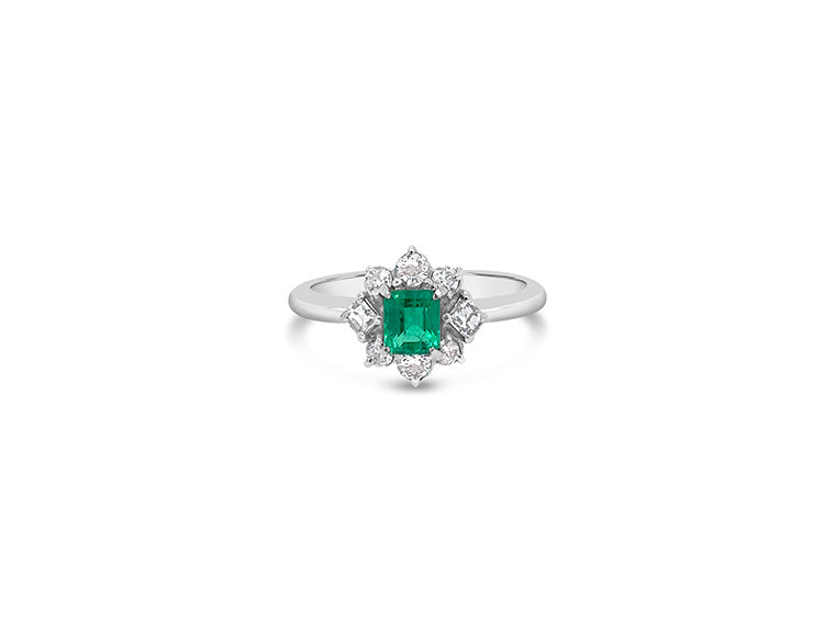 (Ref 1763) 0.36ct Emerald Cut 0.35 Diamond Ring (Platinum)