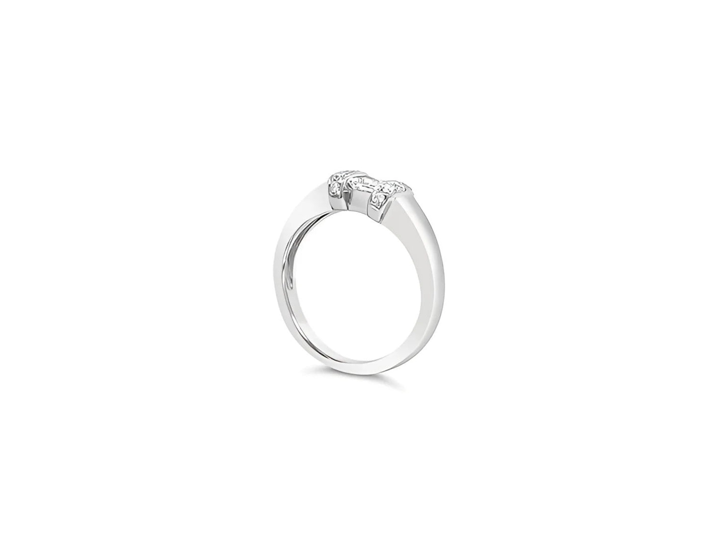 (Ref 1792) 0.30ct Solitaire Princess Cut Diamond Ring (Platinum)