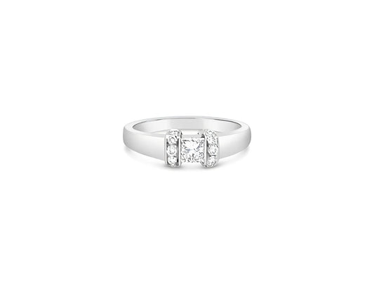 (Ref 1792) 0.30ct Solitaire Princess Cut Diamond Ring (Platinum)
