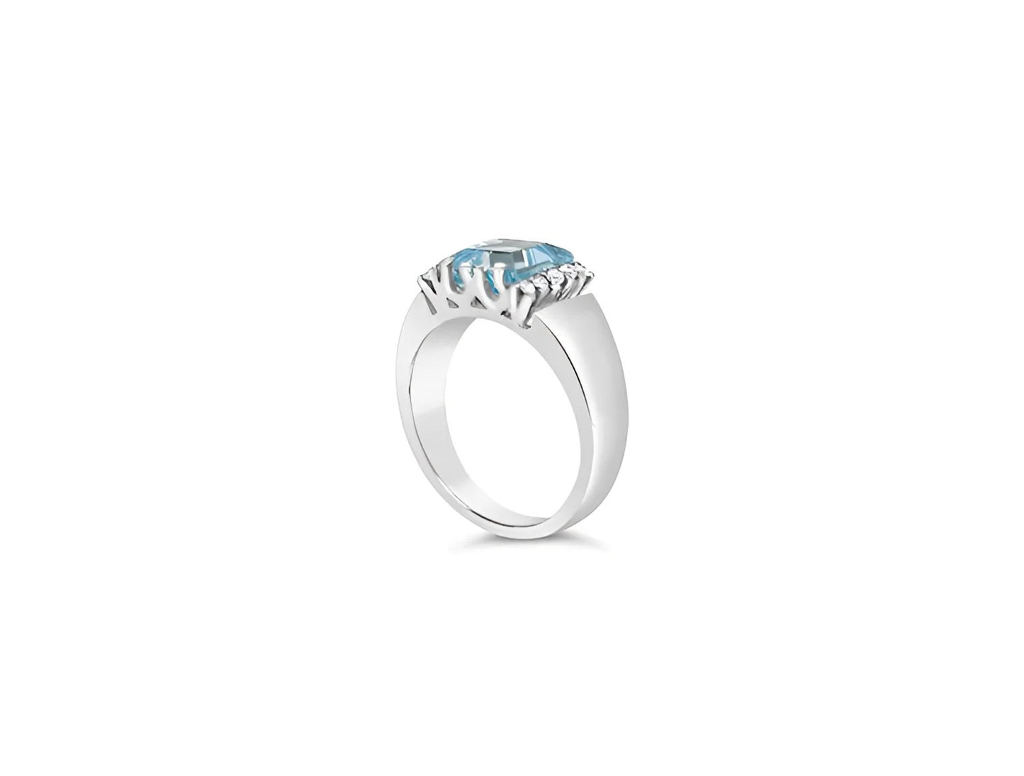 (Ref 1823) Blue Topaz and Diamond Ring (18ct White Gold)