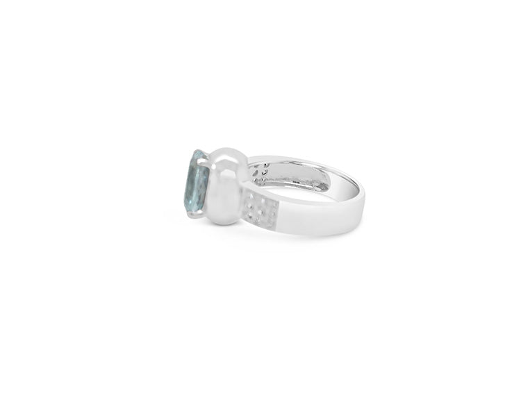(Ref 1824) Aquamarine and Diamond Ring (18ct White Gold)