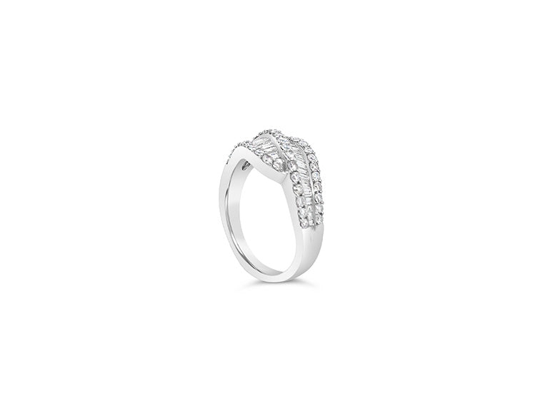 (Ref 1855) 0.44ct Baguette Diamond Ring Brilliant 0.61ct (18ct White Gold)