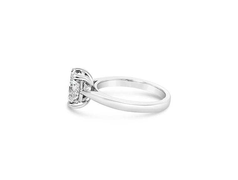 (Ref 1902) 2.04cts Radiant Solitaire Diamond Ring (Platinum) GIA Certificate
