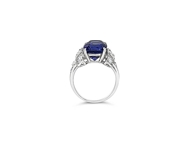 (REF 1938) 2cts Diam 3.83cts Sapphire Diamond Dress Ring (18ct white gold)