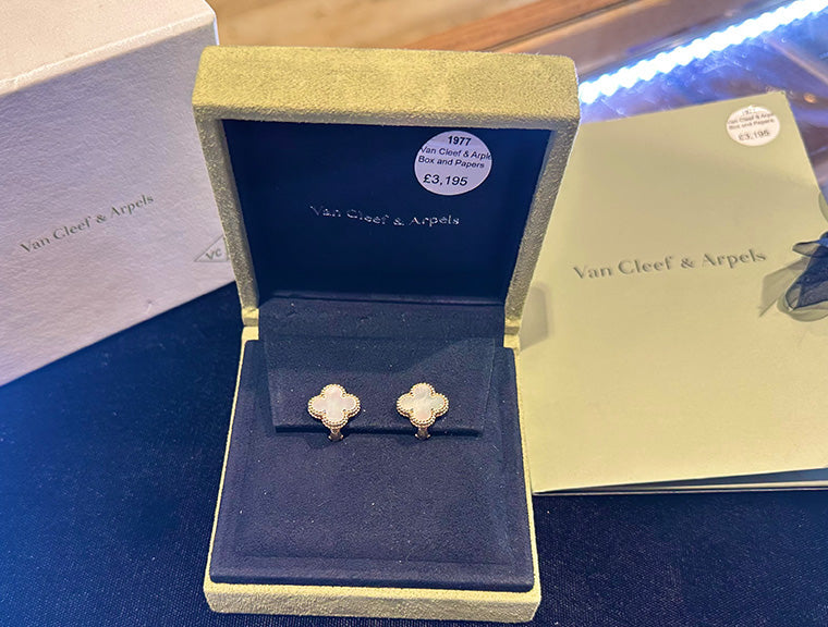 (Ref 1977) Earrings Van Cleef & Arpels Alhambra (18ct Yellow Gold) Box and Certificate