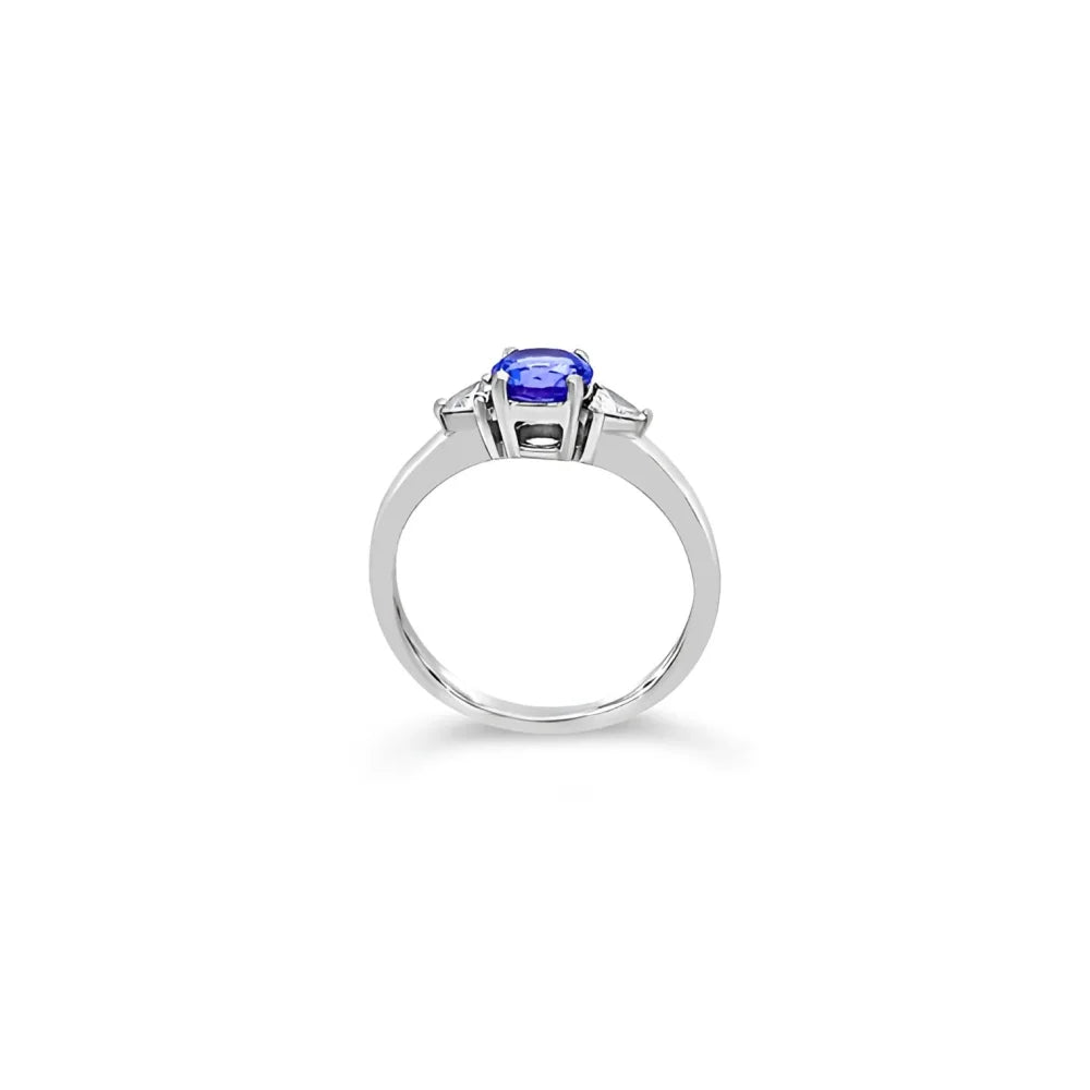 (REF 1189) 0.91ct DIAMOND 0.75ct TRILOGY 0.16ct TANZANITE RING (18CT WHITE GOLD)
