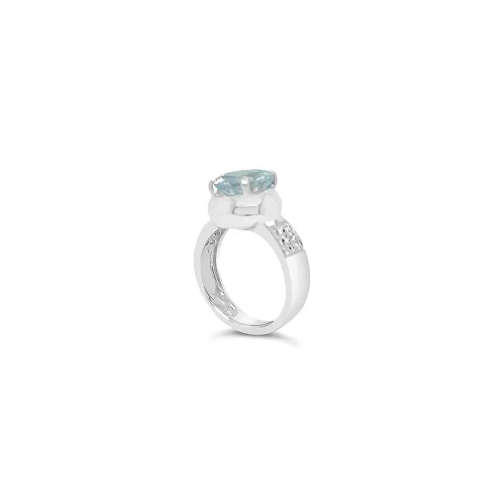 (Ref 1824) Aquamarine and Diamond Ring (18ct White Gold)