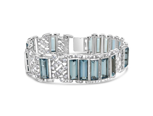 (Ref 1812) 5.50cts Aquamarine 1.80ct Diamond Bracelet (18ct White Gold)