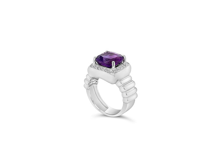 (Ref 1821) 11.4cts Amethyst and Diamond Ring (18ct White Gold)