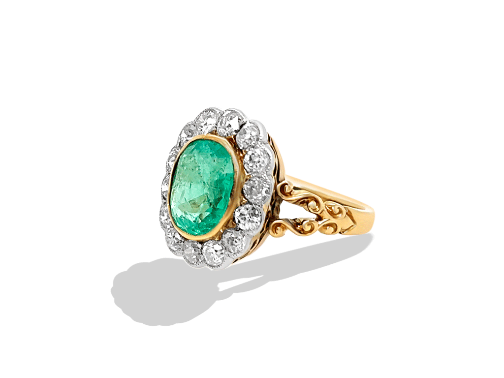 (1947) 2.17ct Emerald and 0.85ct Diamond Cluster Ring (18ct Yellow Gold) Antique