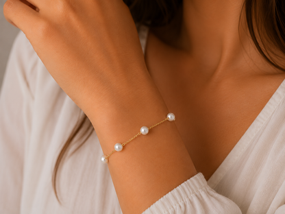 Cultured Pearl Bracelet – 9ct Yellow Gold
