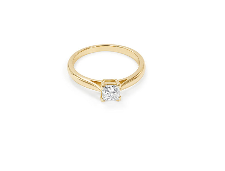 0.25ct Princess Cut Solitaire Diamond Ring – 18ct Yellow Gold