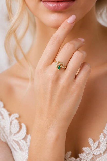 Emerald and Diamond Ring - 18ct Yellow Gold