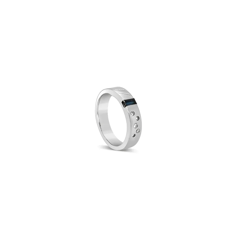 (REF 1622) 0.10ct Diamond Sapphire Baguette Ring (14ct White Gold)