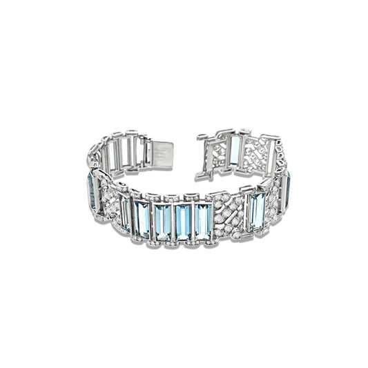 (Ref 1812) 5.50cts Aquamarine 1.80ct Diamond Bracelet (18ct White Gold)